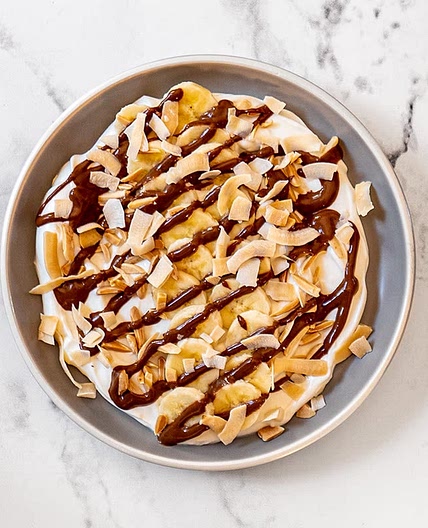 Chocolate–peanut butter breakfast bowl
