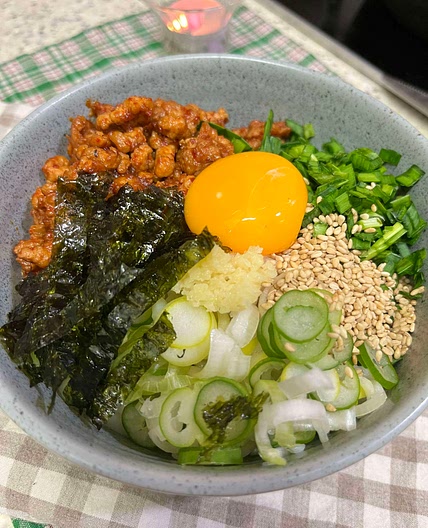 Delicious Pork Dry Noodle Dish