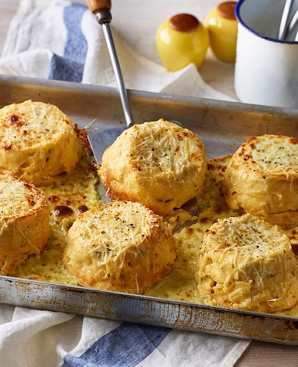 Twice-baked goats' cheese and thyme soufflés