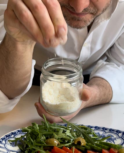 Lemon salt, made from lemon peelings 