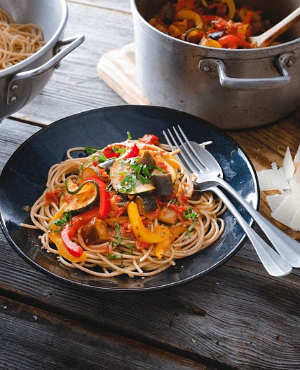 Vollkornspaghetti mit Ratatouille
