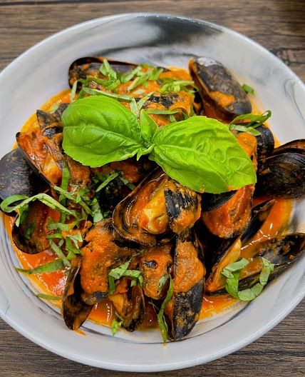 Mussels in Arrabbiata Sauce 