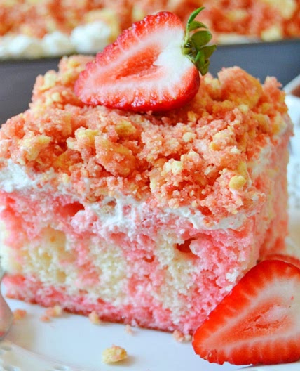 Strawberry Crunch Poke Cake Recipe