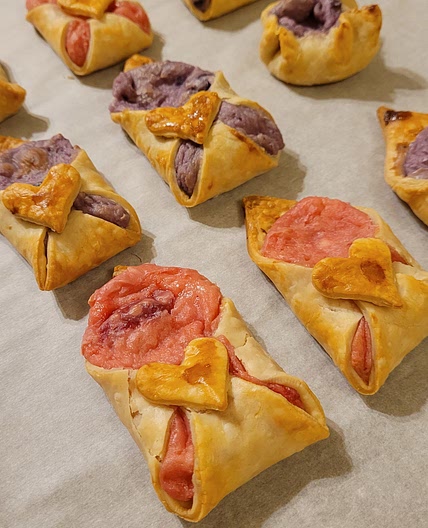 Love note pies
