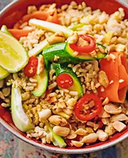 Vegetable, chilli & peanut fried rice