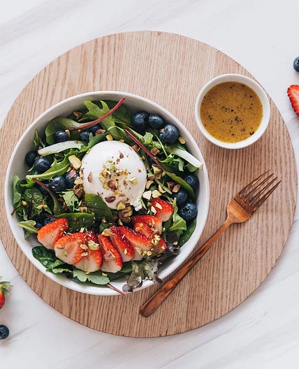 Berry Burrata Salad