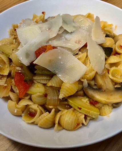 70. Roasted Capsicum and Vegetable Pasta