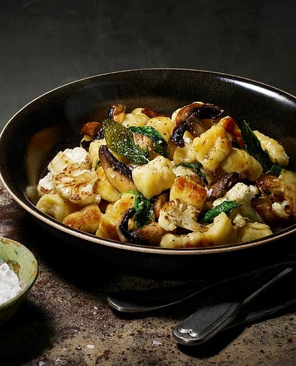 Gnocchi med svamp och blomkål