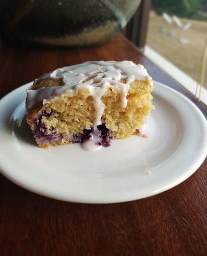 Torta rústica de lima y arándanos azules