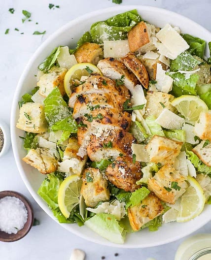 Caesar salad with grilled chicken