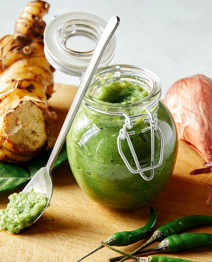 Green Curry Paste (Gaeng Kiow Wan)