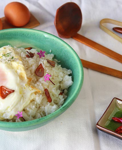Sinangag, la popular receta de arroz frito filipino con ajo y huevo