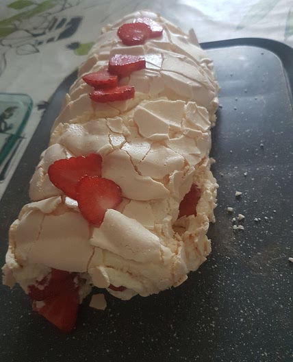 Meringue Roulade