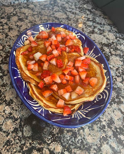 PROTEIN BLENDER PANCAKES 