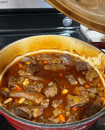 Garlic Braised Short Ribs With Red Wine