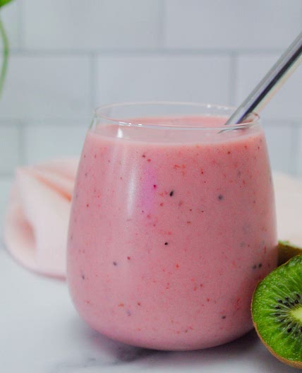 Kiwi Quencher Smoothie (Copycat Recipe)