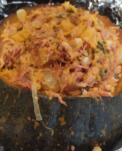 Kabocha squash with shredded meat