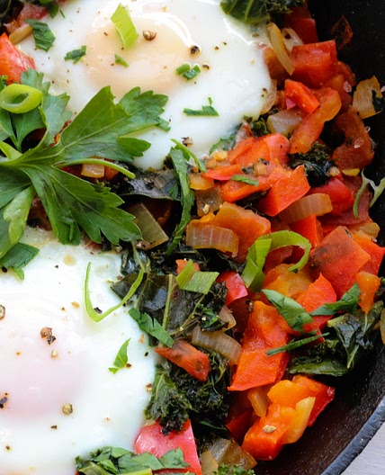 Shakshuka – Baked Eggs in Tomato Stew with Greens (Low-FODMAP, Paleo)