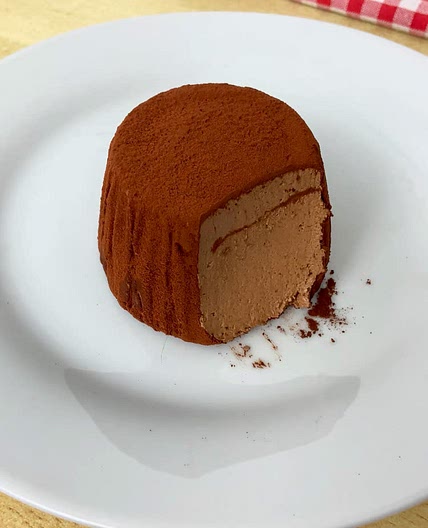2 INGREDIENTS CHOCOLATE PUDDING