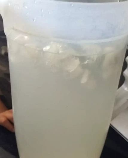 Agua de limón 🍋