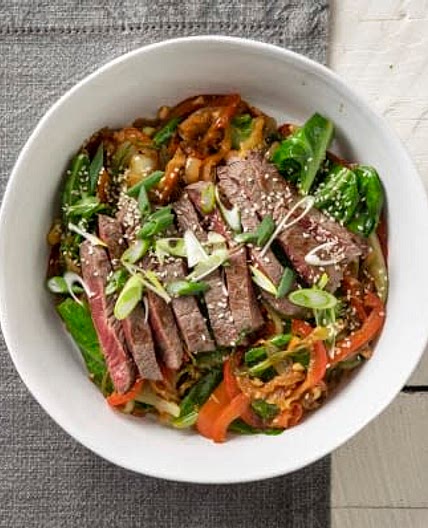 Sesame Ginger Steak
With Stir Fried Veggies