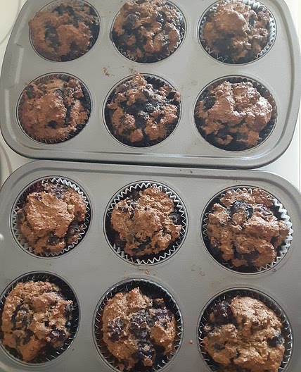 Kinda Keto - Banana/Blackberry/Blueberry High-Fiber Muffins - no artificial sweeteners