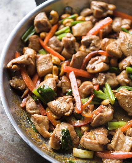 Thai stir fried chicken with cashews