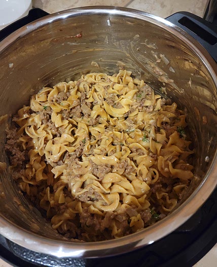 Instant Pot Ground Beef Stroganoff