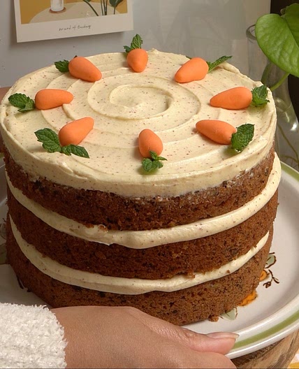 Carrot Cake w/ Brown Butter Cream Cheese Frosting