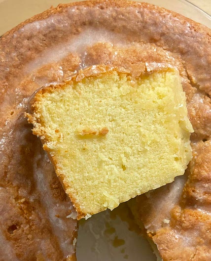 Lemon Meringue Poundcake