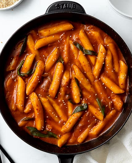 Tteokbokki (Korean Spicy Rice Cakes)