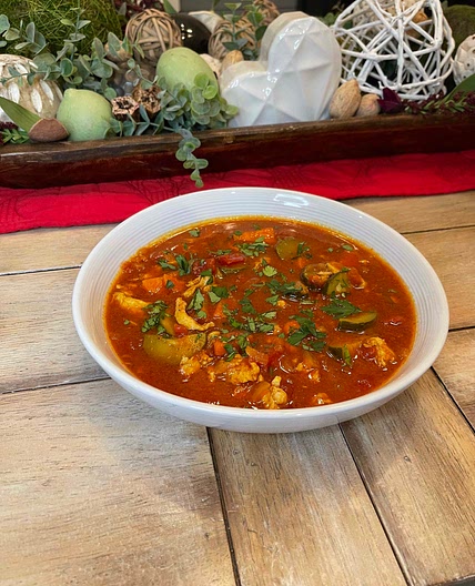 One-Pot Tunisian-Spiced Chicken Stew! 🥘🍗🥕🥒