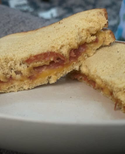 Spicy grilled cheese
