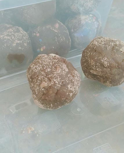 Breakfast balls