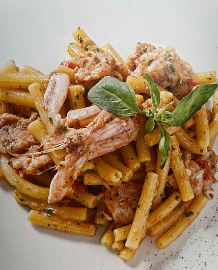 Linguine with shrimps