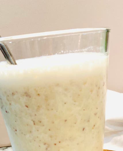 Healthy Banana Date Smoothie