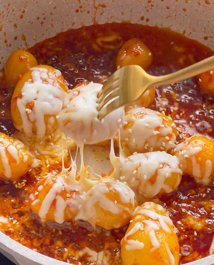 Spicy Cheesy Potatoes 