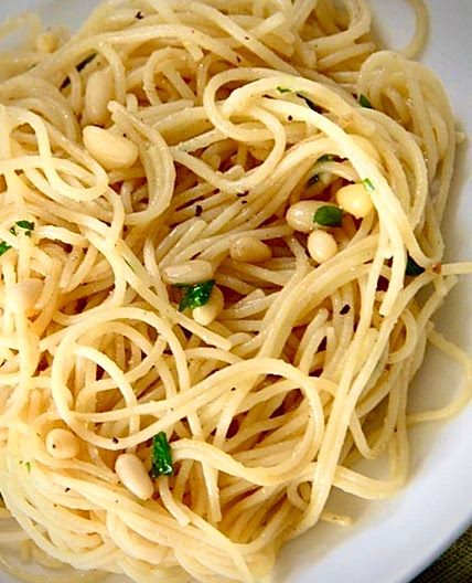 Garlic & Pine Nuts Spaghetti