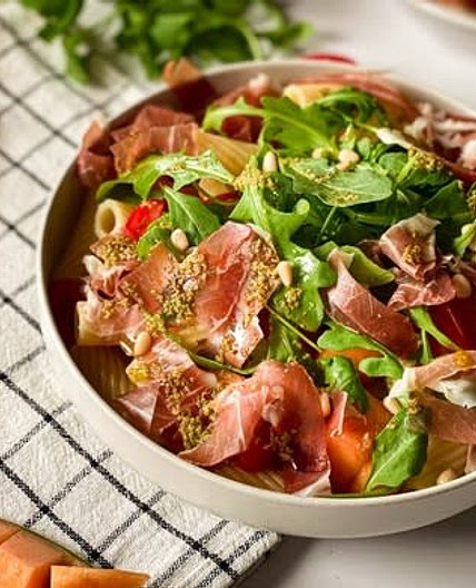 Salade de pennes au jambon de Parme