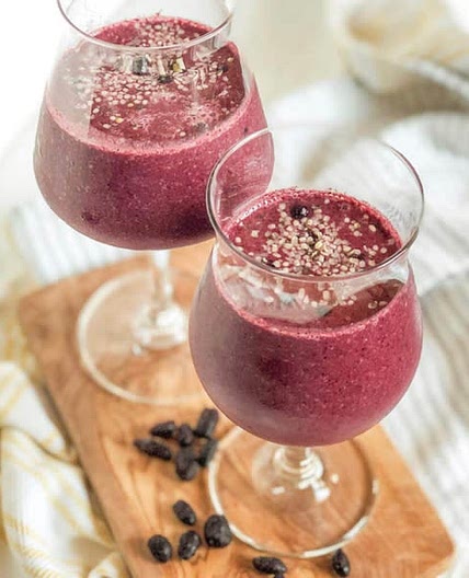 Smoothie aux camerises, bleuets et sirop de sapin