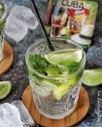 Mojito sans alcool à la menthe sauvage