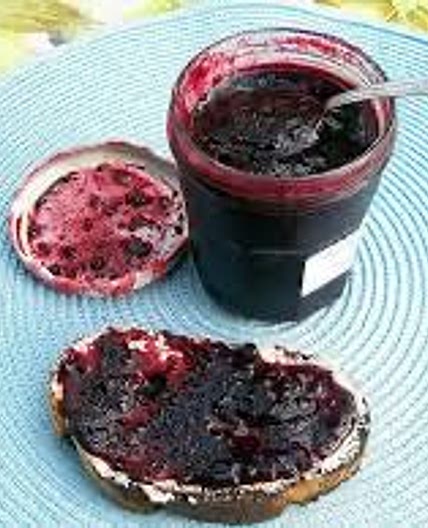 Confiture de mûres sauvages