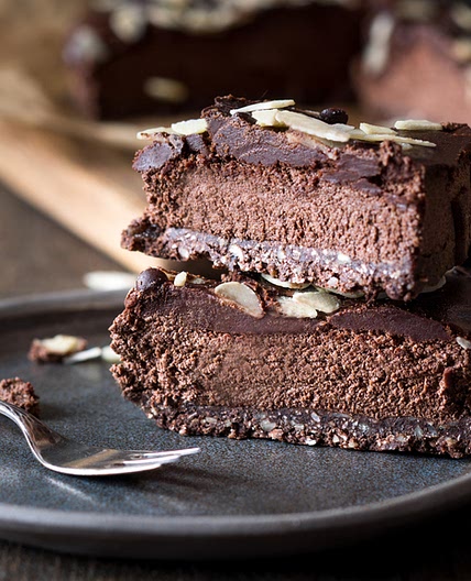 You Only Need 3 Ingredients To Bake These Gut-Friendly Peanut Butter Banana Brownies