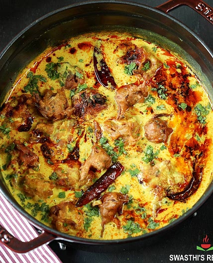 Kadhi Pakora (Yogurt curry with vegetable fritters)