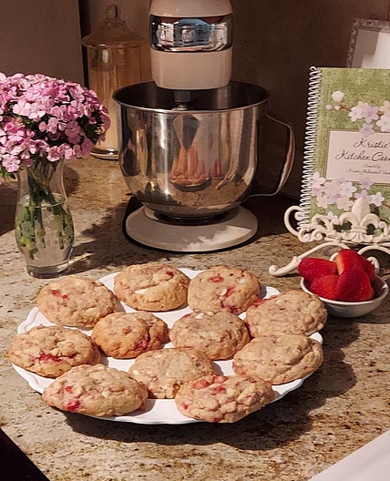 Strawberry Cheesecake Cookies