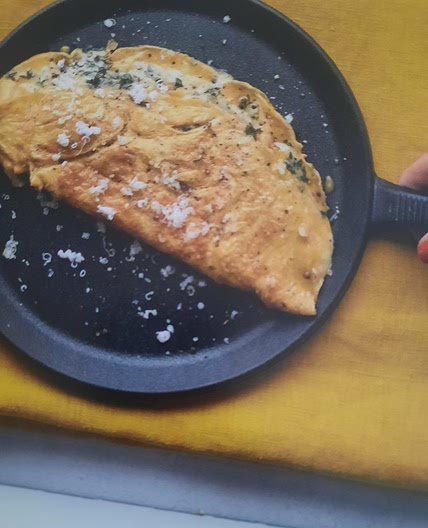 Gooey gruyere omlette
