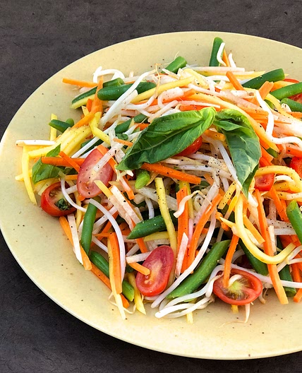 Spicy Thai Salad