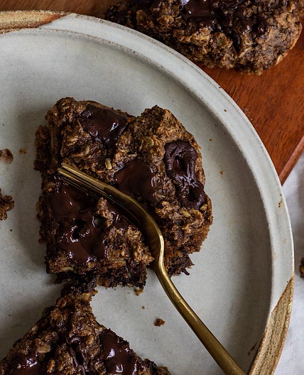 Vegan Oatmeal Chocolate Chip Blondie Bars