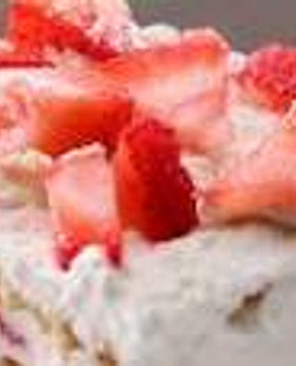 Strawberry Graham Cake