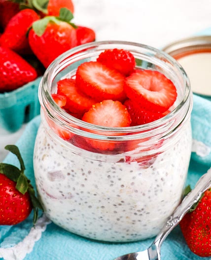Strawberry Shortcake Overnight Oats